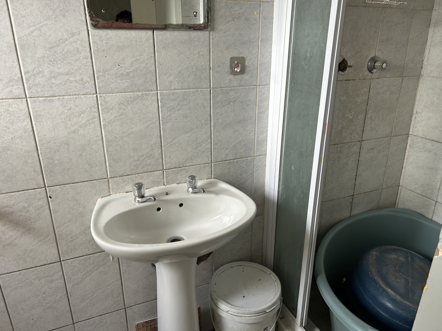 1 Bedroom Property for Sale in Sanlamhof Western Cape
